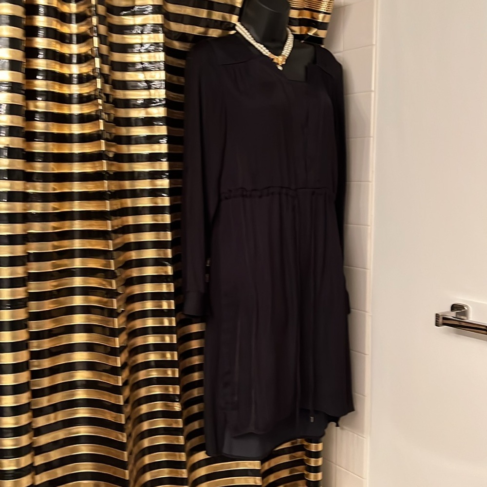Black “Like Silk” Dress/Tunic-Simply Vera byVera Wang. size Medium